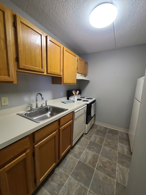100 Ocean View Drive, Unit 401 Boston, MA 02125 - Photo 5 of 15