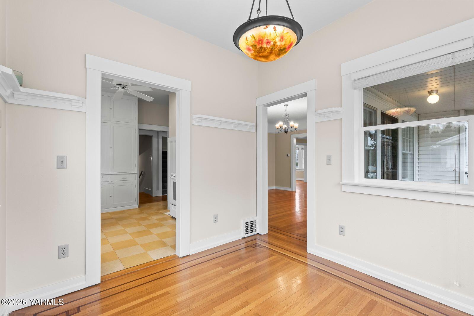 2904 Summitview Avenue Yakima, WA 98902 - Photo 13 of 39 2904 Summitview Ave013