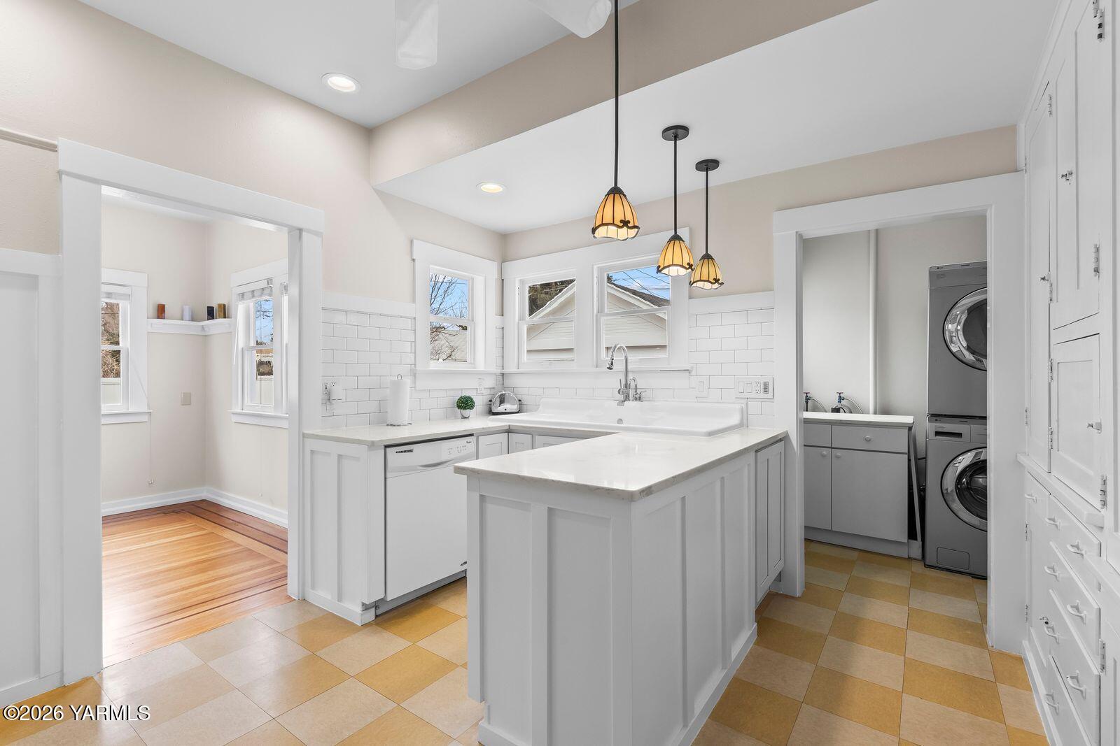 2904 Summitview Avenue Yakima, WA 98902 - Photo 14 of 39 2904 Summitview Ave014