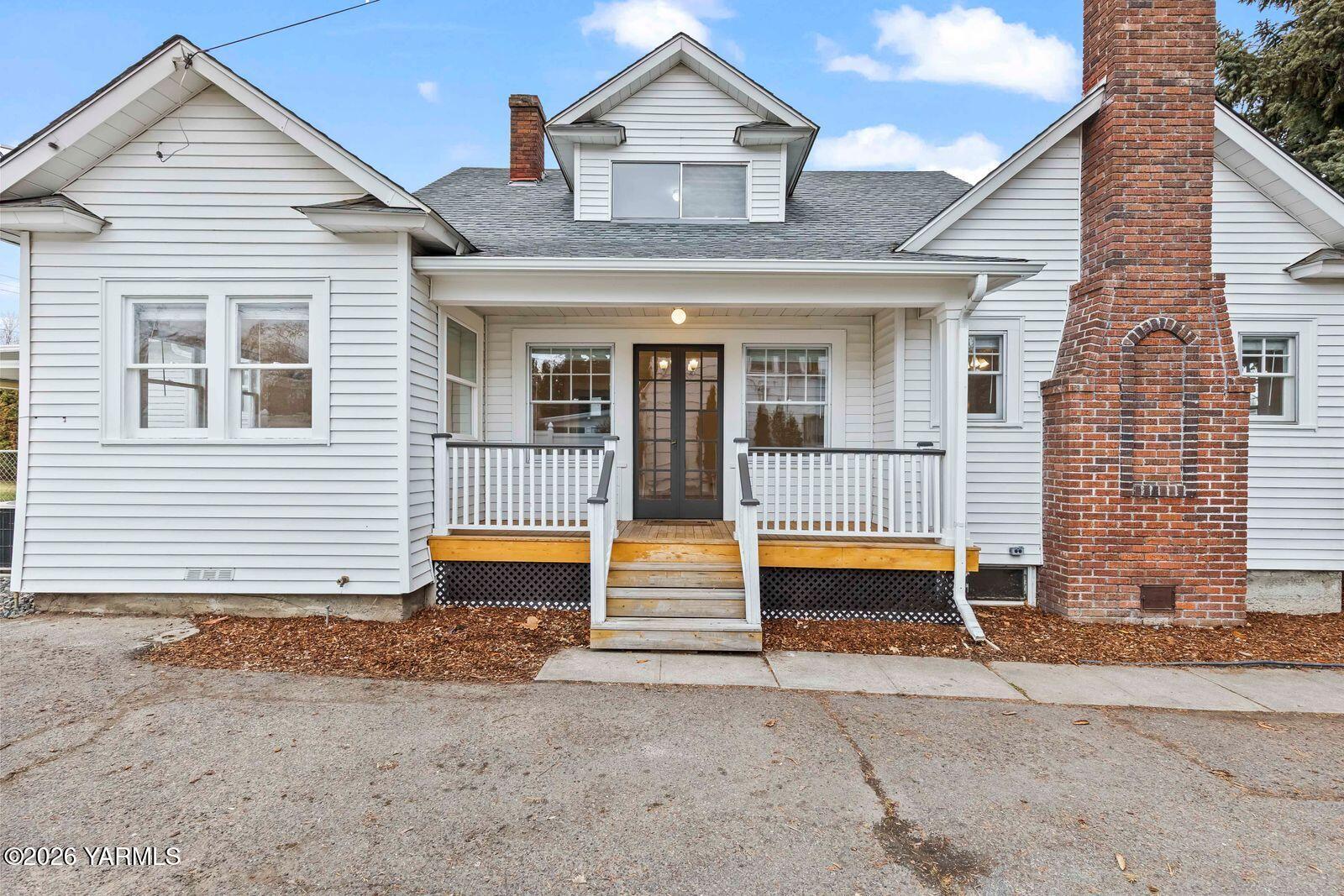 2904 Summitview Avenue Yakima, WA 98902 - Photo 5 of 39 2904 Summitview Ave004