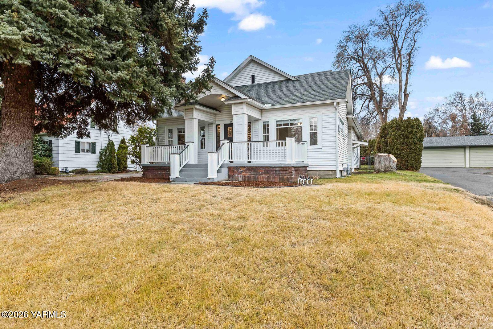 2904 Summitview Avenue Yakima, WA 98902 - Photo 6 of 39 2904 Summitview Ave005