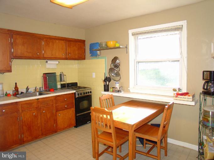 4723 Nantucket Road College Park, MD 20740 - Photo 4 of 14 Kitchen