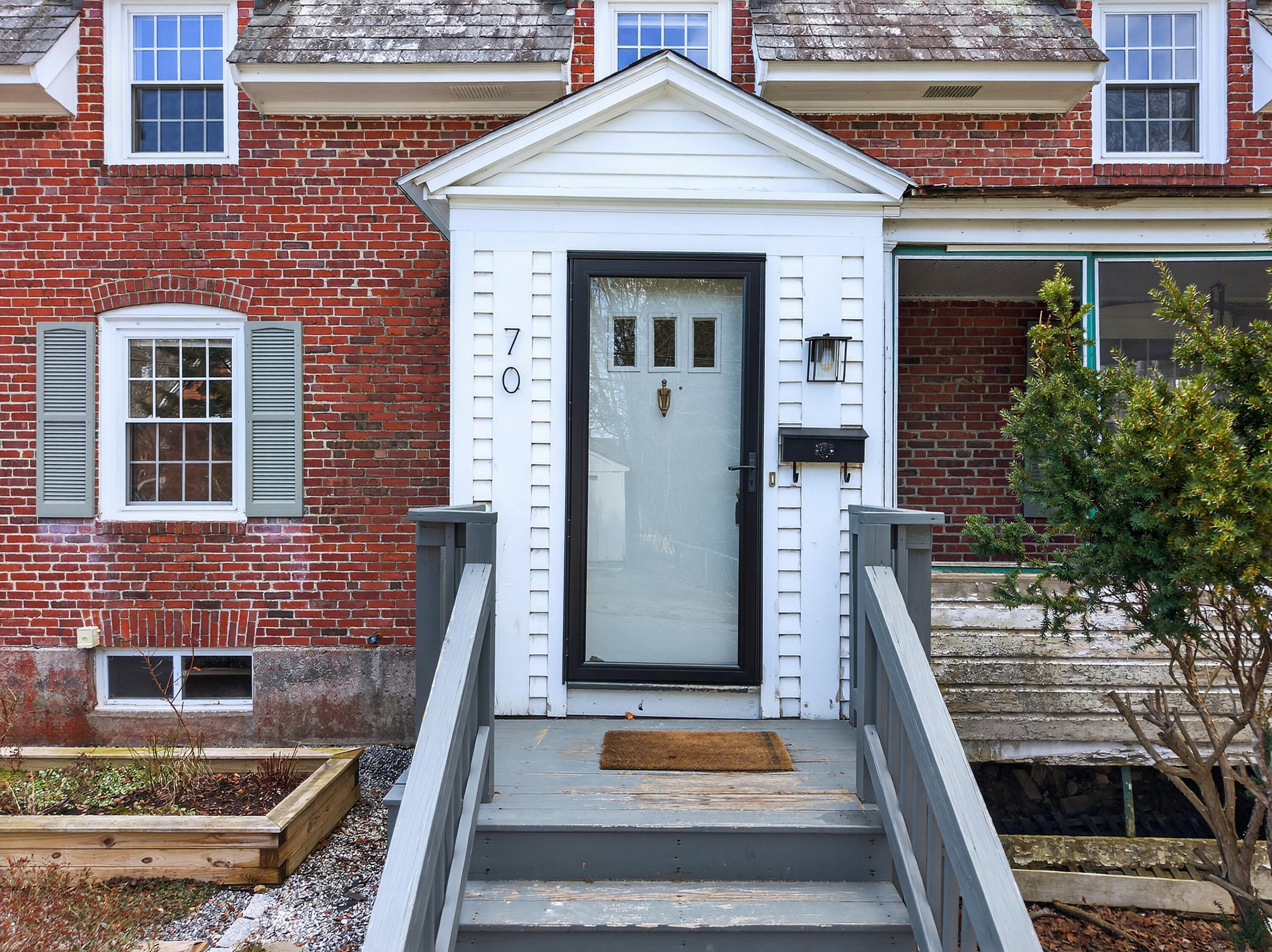 70 Oliver Street Bath, ME 04530 - Photo 3 of 44 70 Oliver St_104