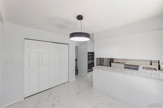 $475,000 | 12897 Nimes Drive, Creve Coeur, MO 63141