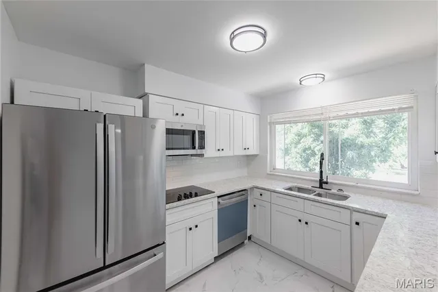 $475,000 | 12897 Nimes Drive, Creve Coeur, MO 63141