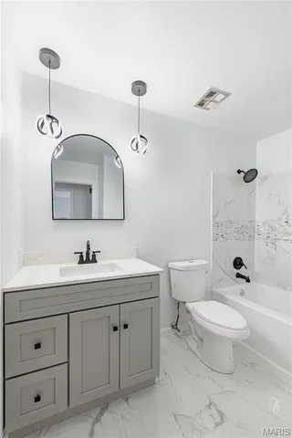 $475,000 | 12897 Nimes Drive, Creve Coeur, MO 63141