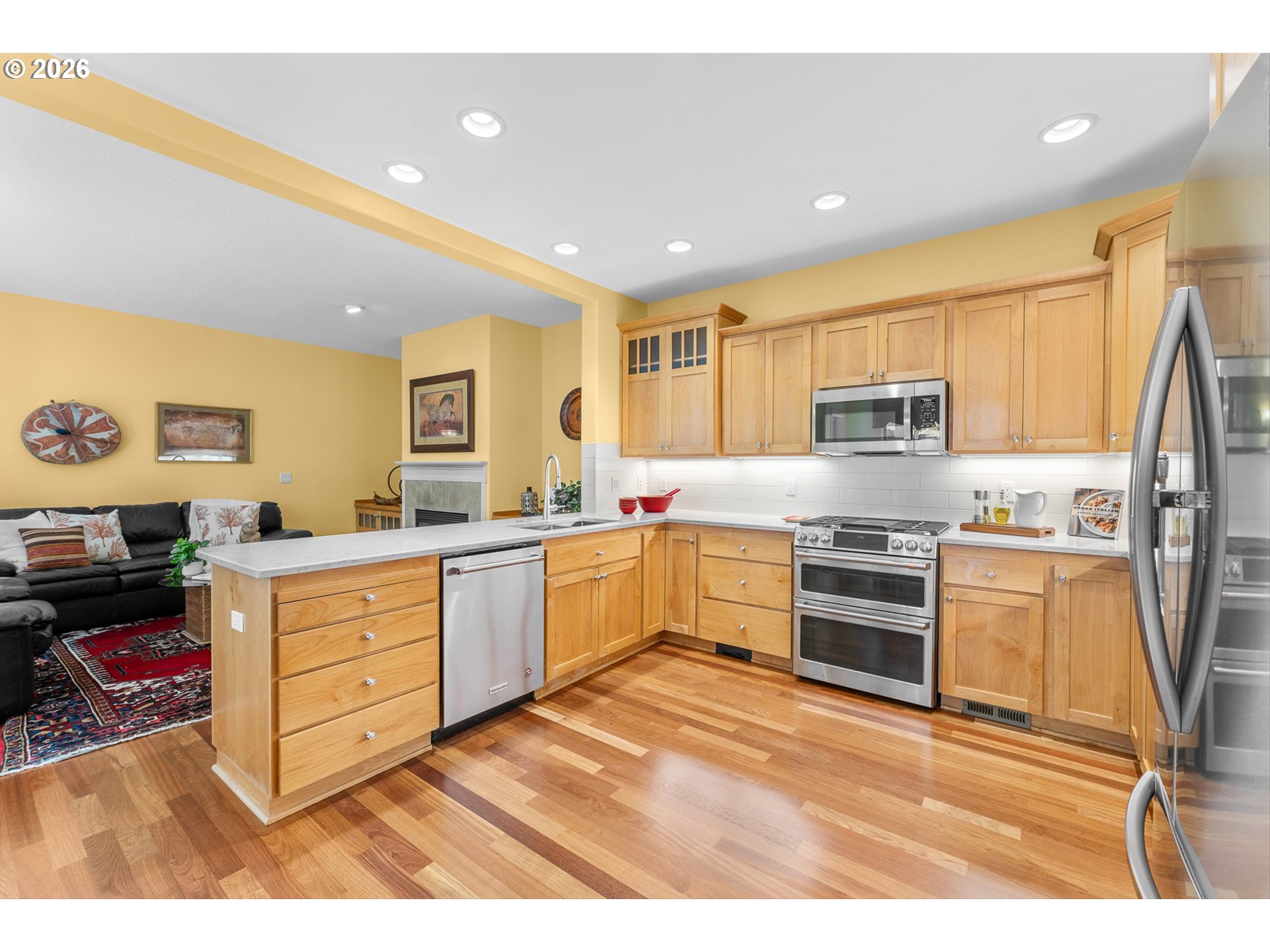 8914 Southwest Taylors Ferry Road Portland, OR 97223 - Photo 8 of 45