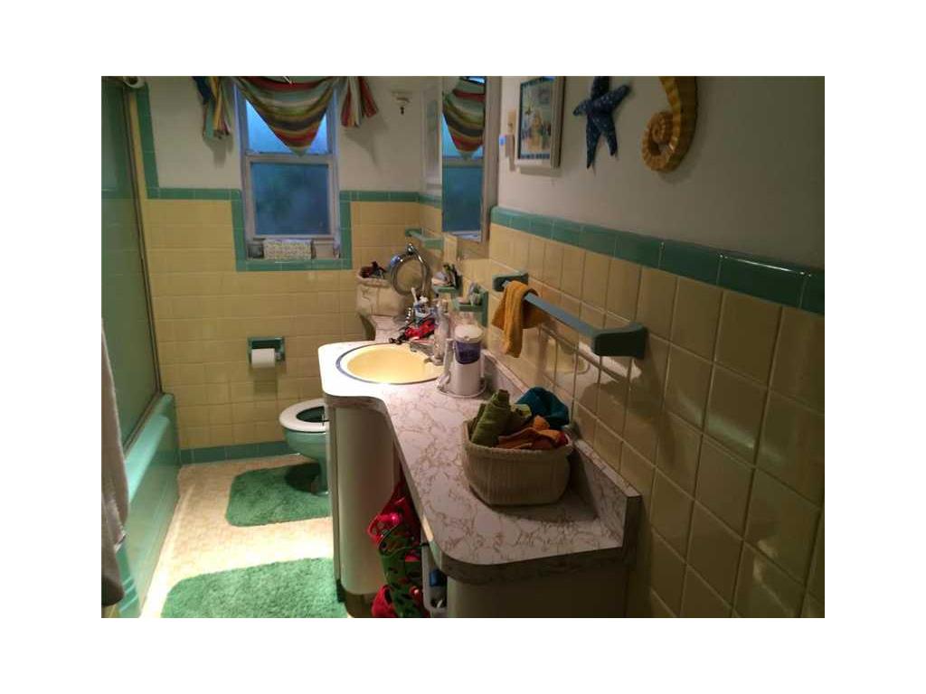 767 Banyan Road Vero Beach, FL 32963 - Photo 8 of 9 Gallery Image 8