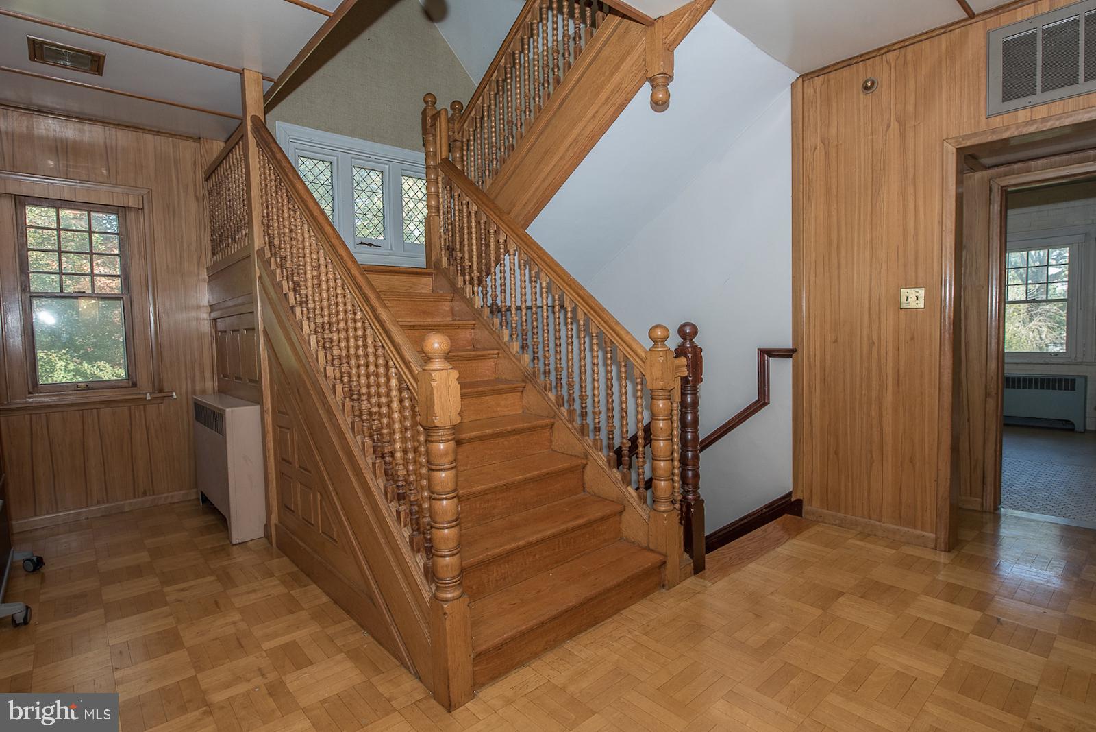 6 East Brookhaven Road Wallingford, PA 19086 - Photo 19 of 70 2nd Floor Hallway