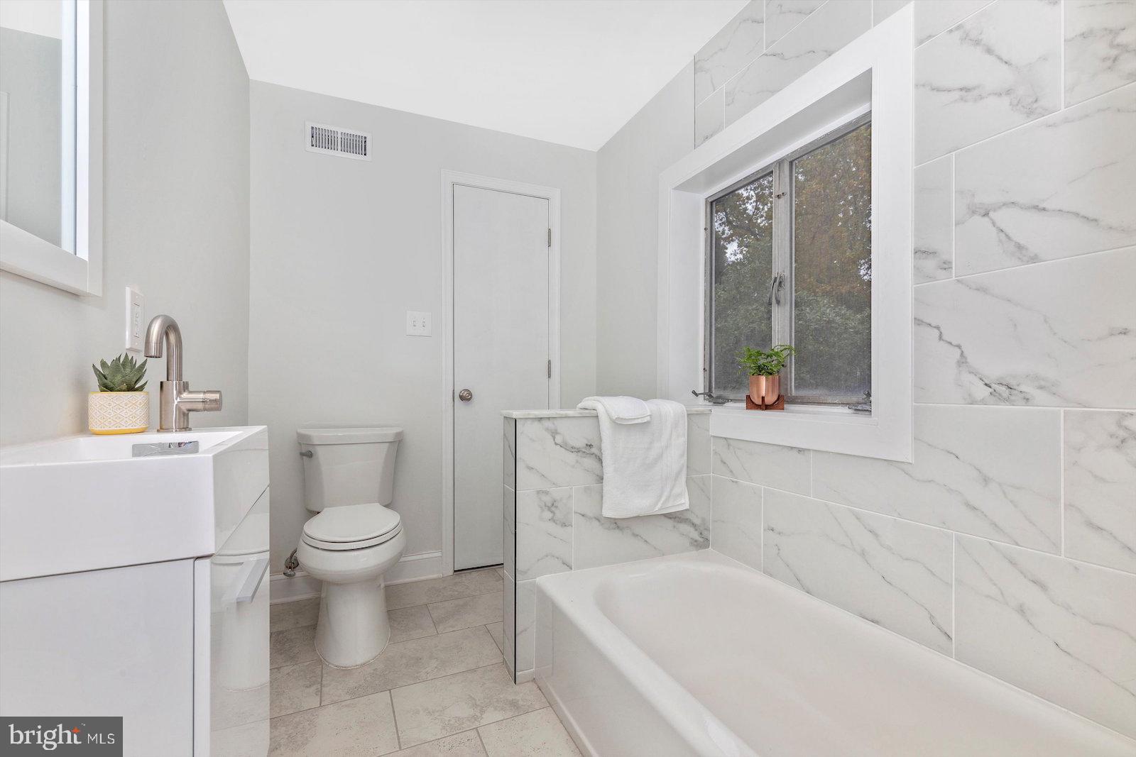 6 East Brookhaven Road Wallingford, PA 19086 - Photo 32 of 70 Remodeled 2nd Bedroom Full Bath