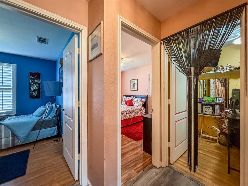 922 Hannah Way Dallas, TX 75253 - Photo 25 of 29 a view of living room and utility room