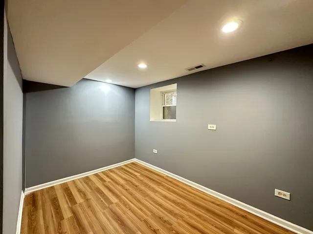 $1,950 | 2317 North Keeler Avenue, Unit GDN, Chicago, IL 60639