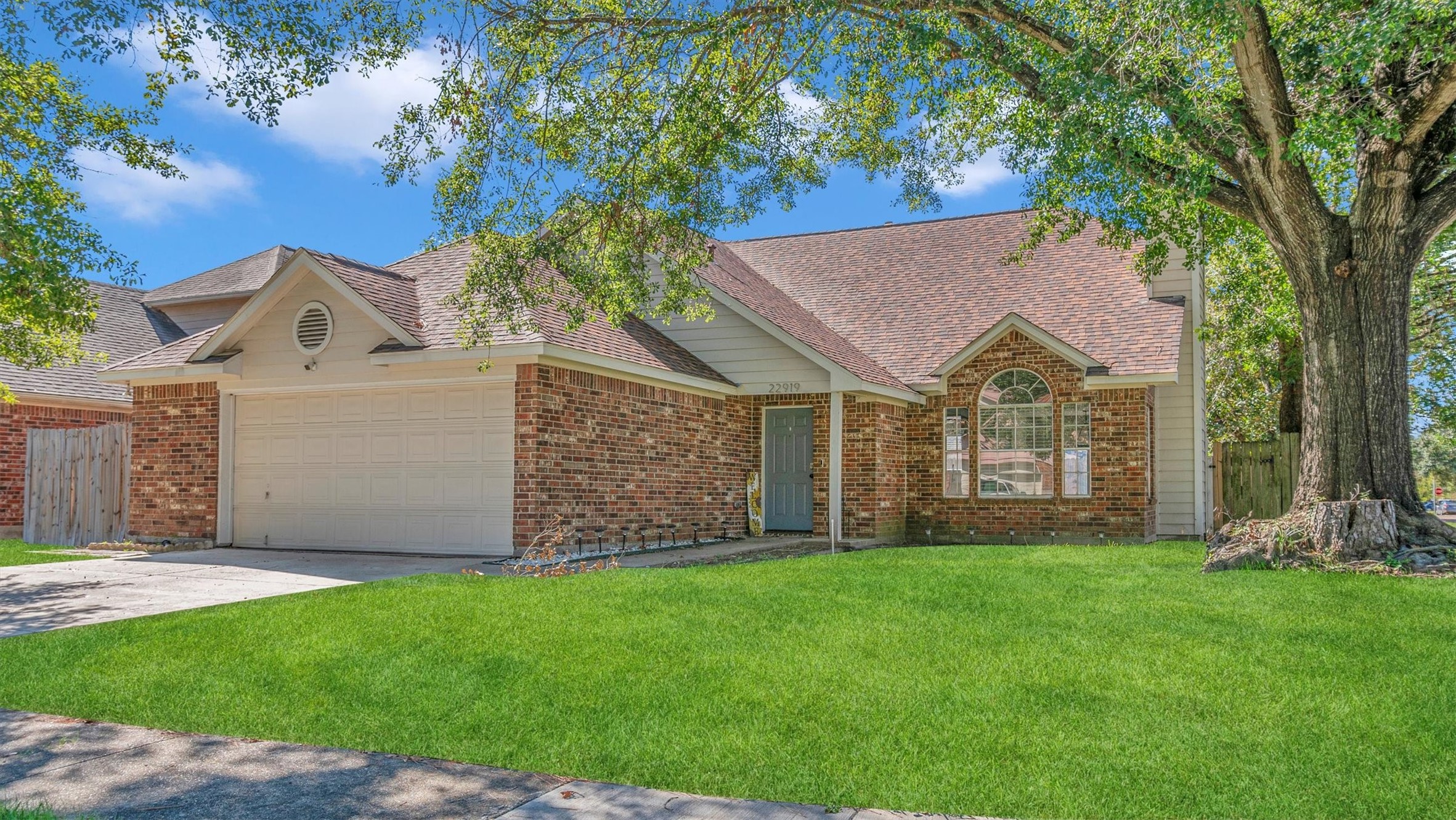 22919 Prairie Bird Lane Spring, TX 77373 - Photo 4 of 33