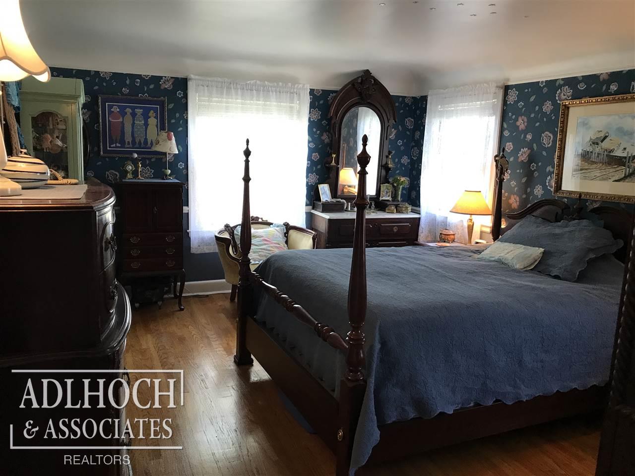 734 Pemberton Road Grosse Pointe, MI 48230 - Photo 15 of 23 31327842-15.JPG