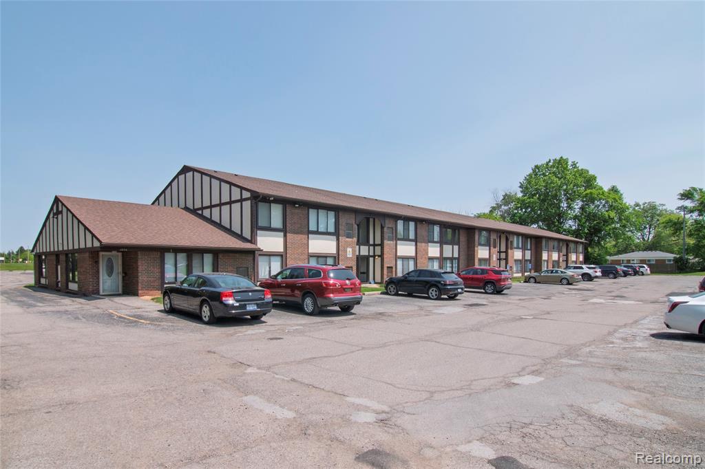 4937 East 10 Mile Road Warren, MI 48091 - Photo 2 of 13