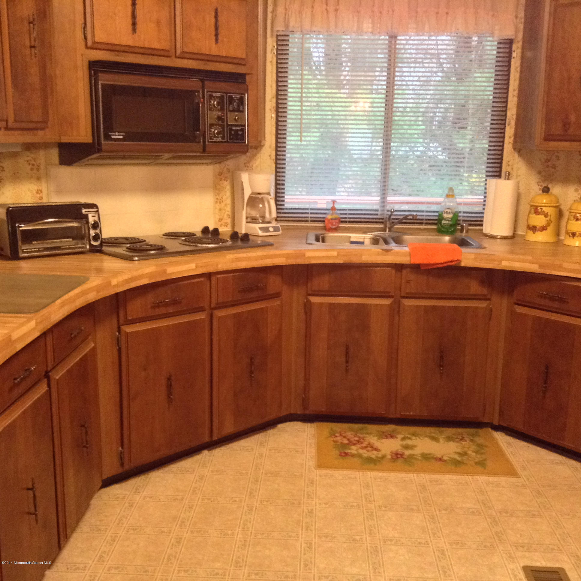 480 Rosalind Road Freehold, NJ 07728 - Photo 8 of 18 480 Rosalind 017