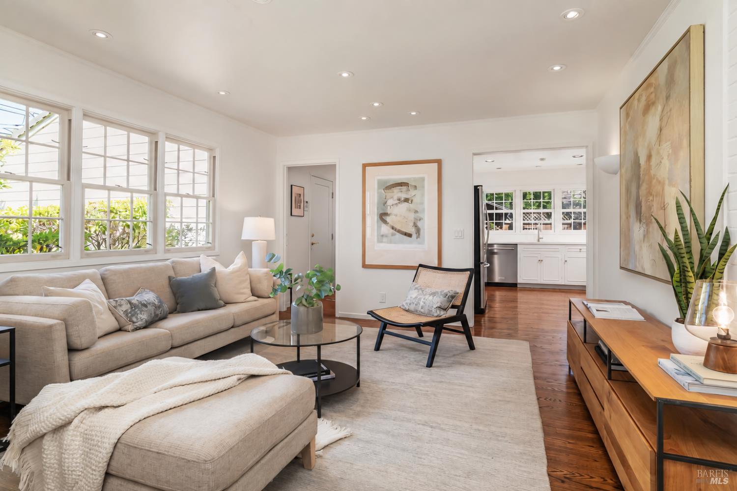 7 Locksly Lane San Rafael, CA 94901 - Photo 3 of 44 Gallery Image 3