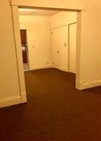680 Carew Street Springfield, MA 01104 - Photo 6 of 13