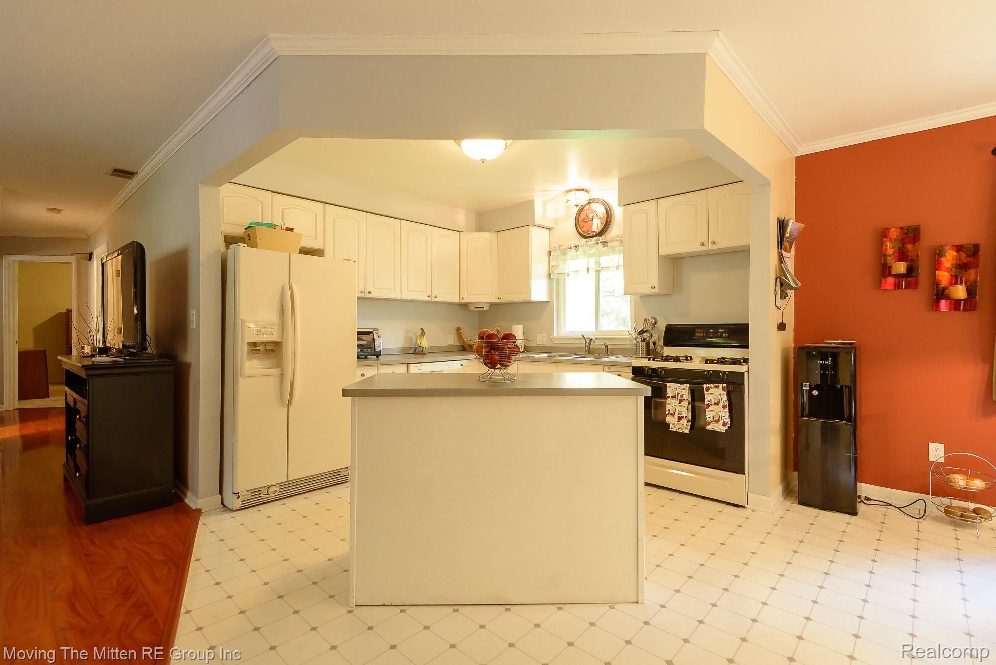 7301 Edwards Road Belleville, MI 48111 - Photo 9 of 44 7301_edwards-14.jpg