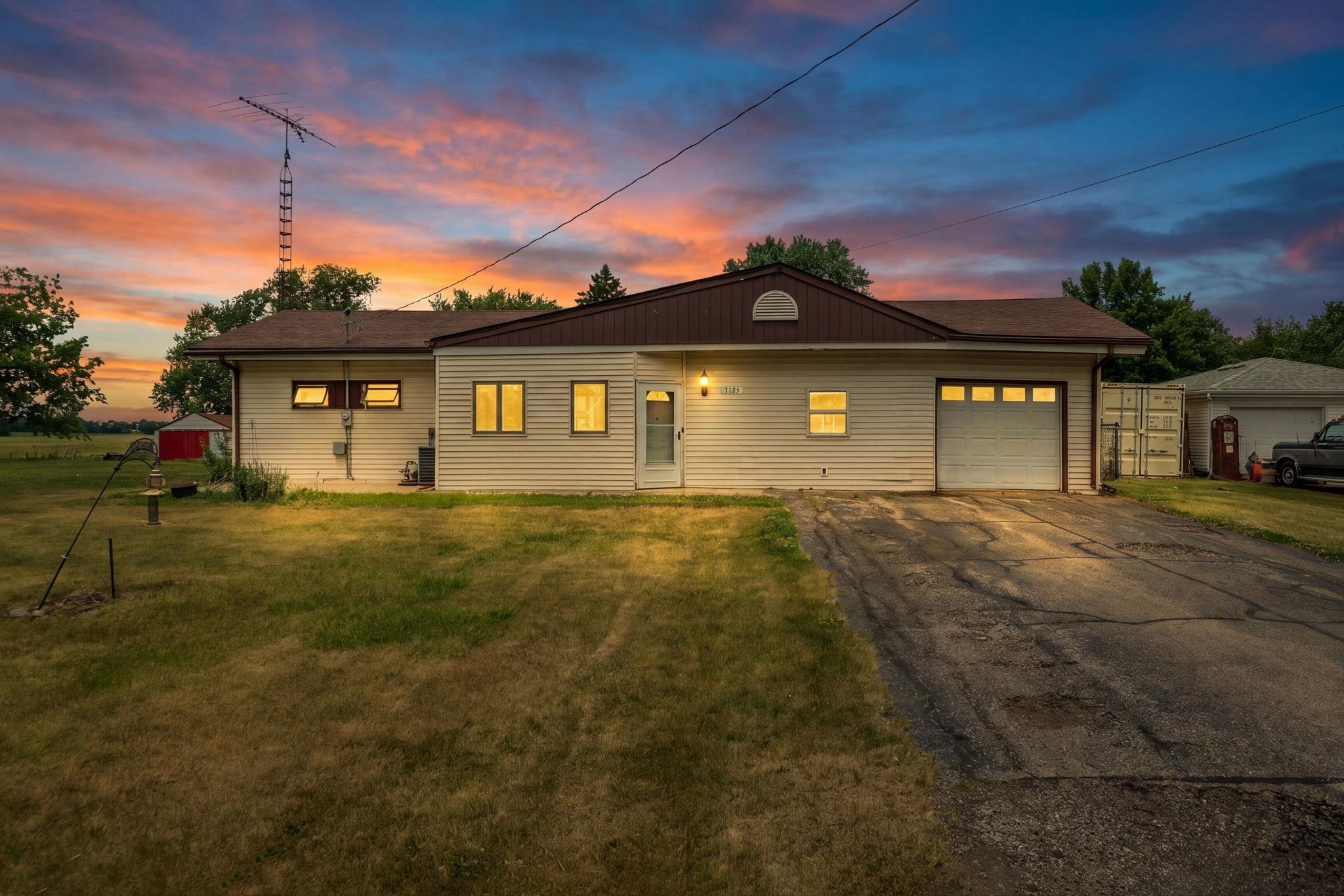 7125 Toms Road Rockford, IL 61101 - Photo 1 of 27