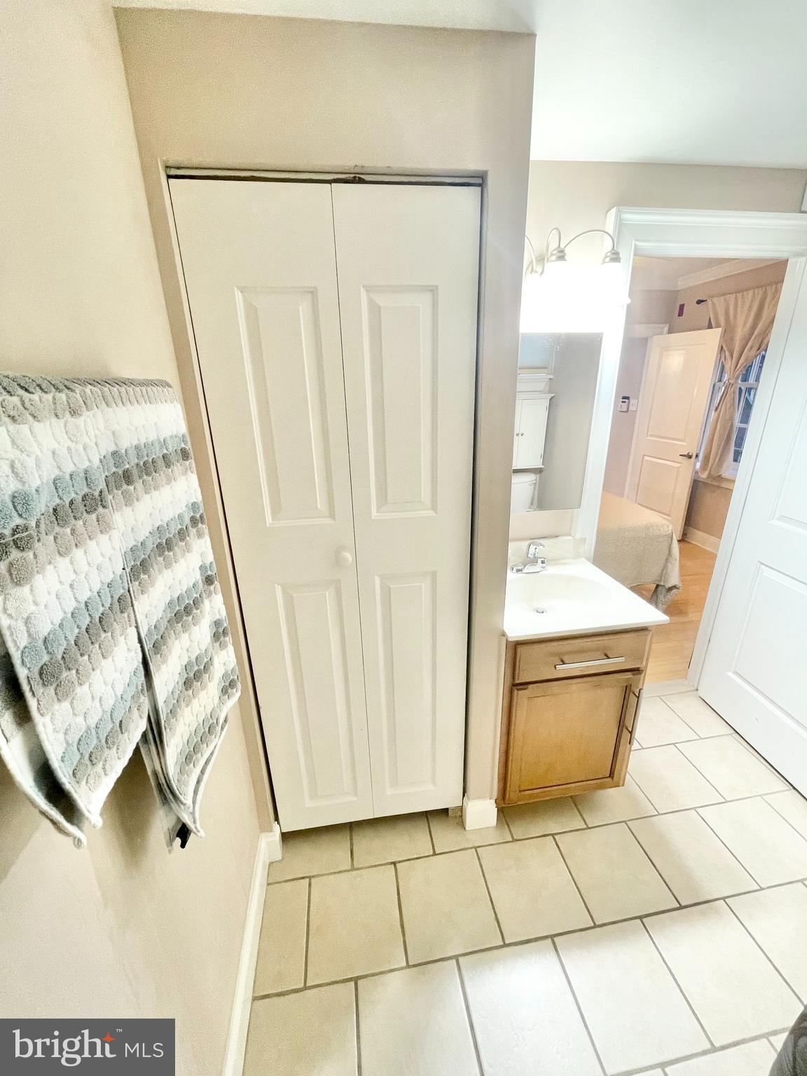 1716 Pine Street, Unit 1R Philadelphia, PA 19103 - Photo 13 of 16
