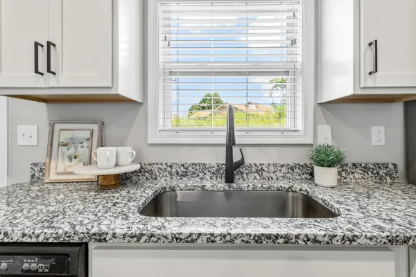 $1,180 | 1115 Hillwood Drive, Unit I1, Clarksville, TN 37040