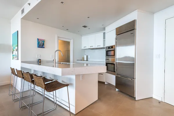 $17,500 | 400 Alton Road, Unit 1808, Miami Beach, FL 33139