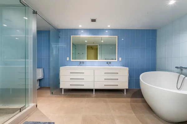 $17,500 | 400 Alton Road, Unit 1808, Miami Beach, FL 33139