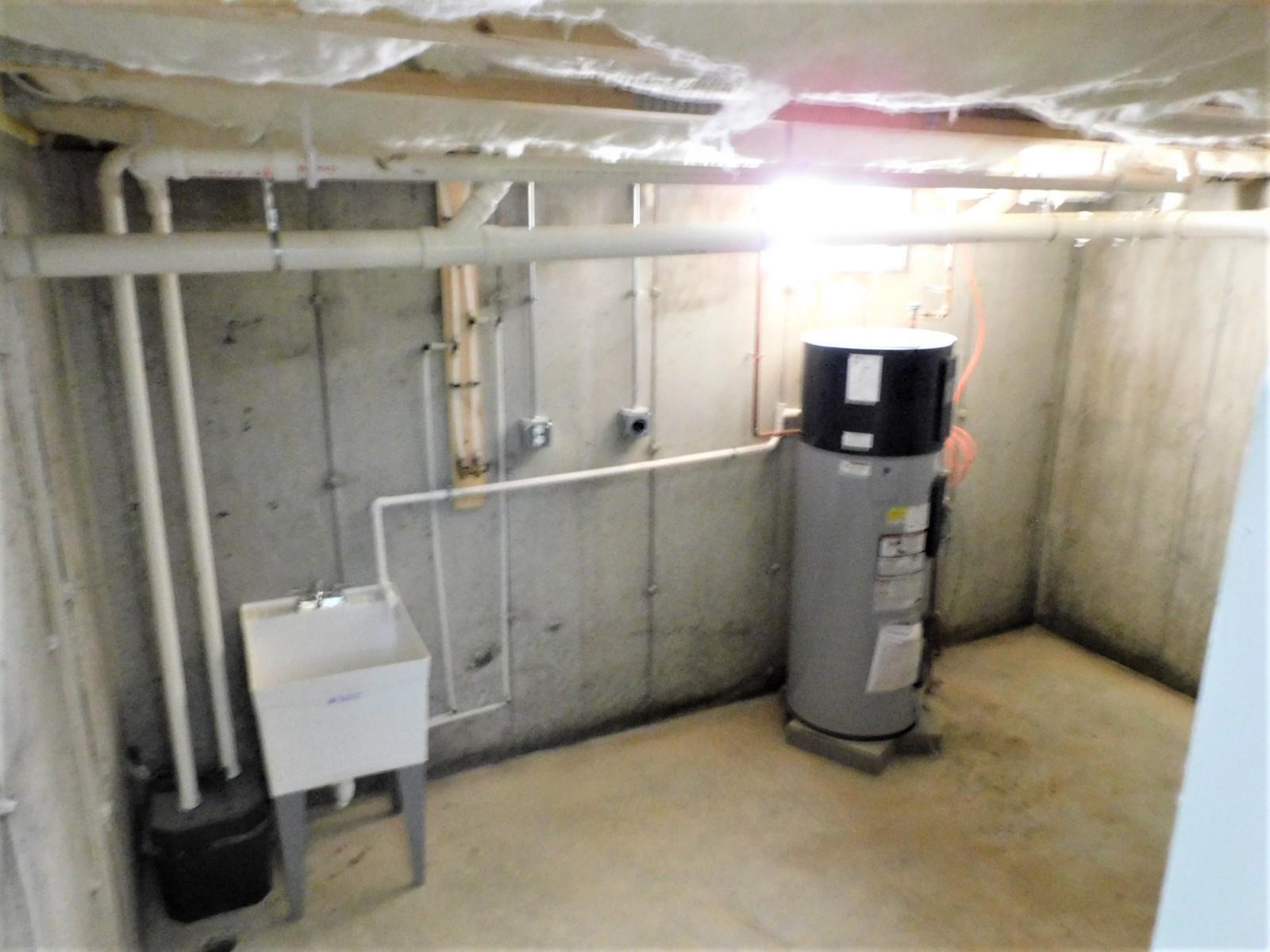 64 Ocean Park Road, Unit 2 Saco, ME 04072 - Photo 9 of 12 DSCN0859