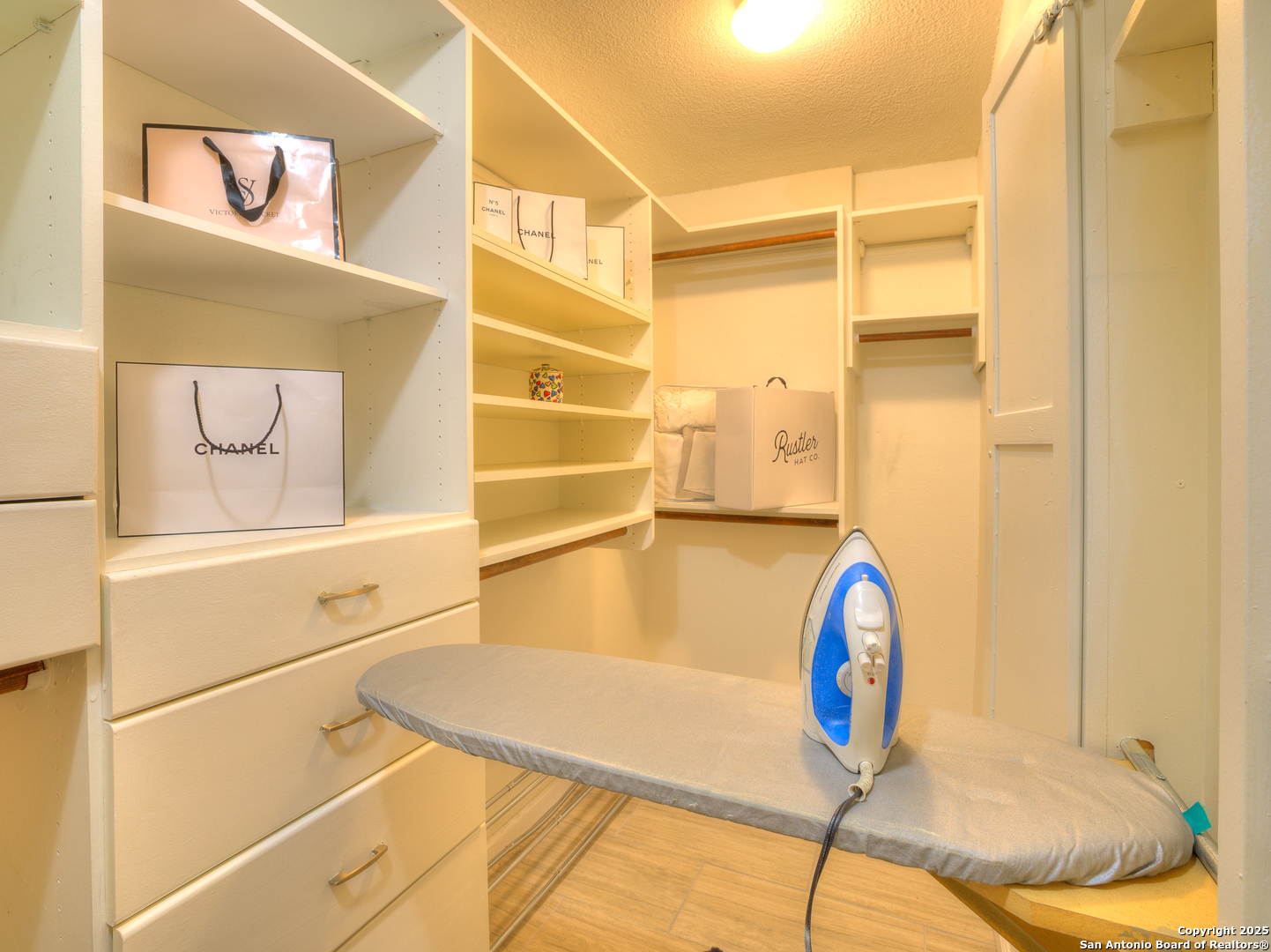 7711 Callaghan Road, Unit 702 San Antonio, TX 78229 - Photo 10 of 49 a bathroom with a tub and shower