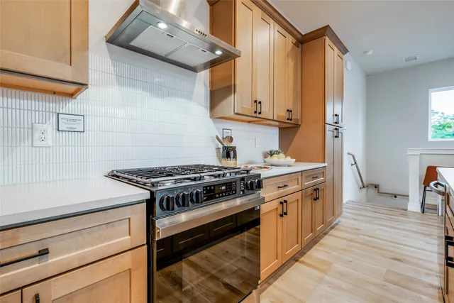 $2,200 | 6522 Old Olive Tree Drive, Houston, TX 77091