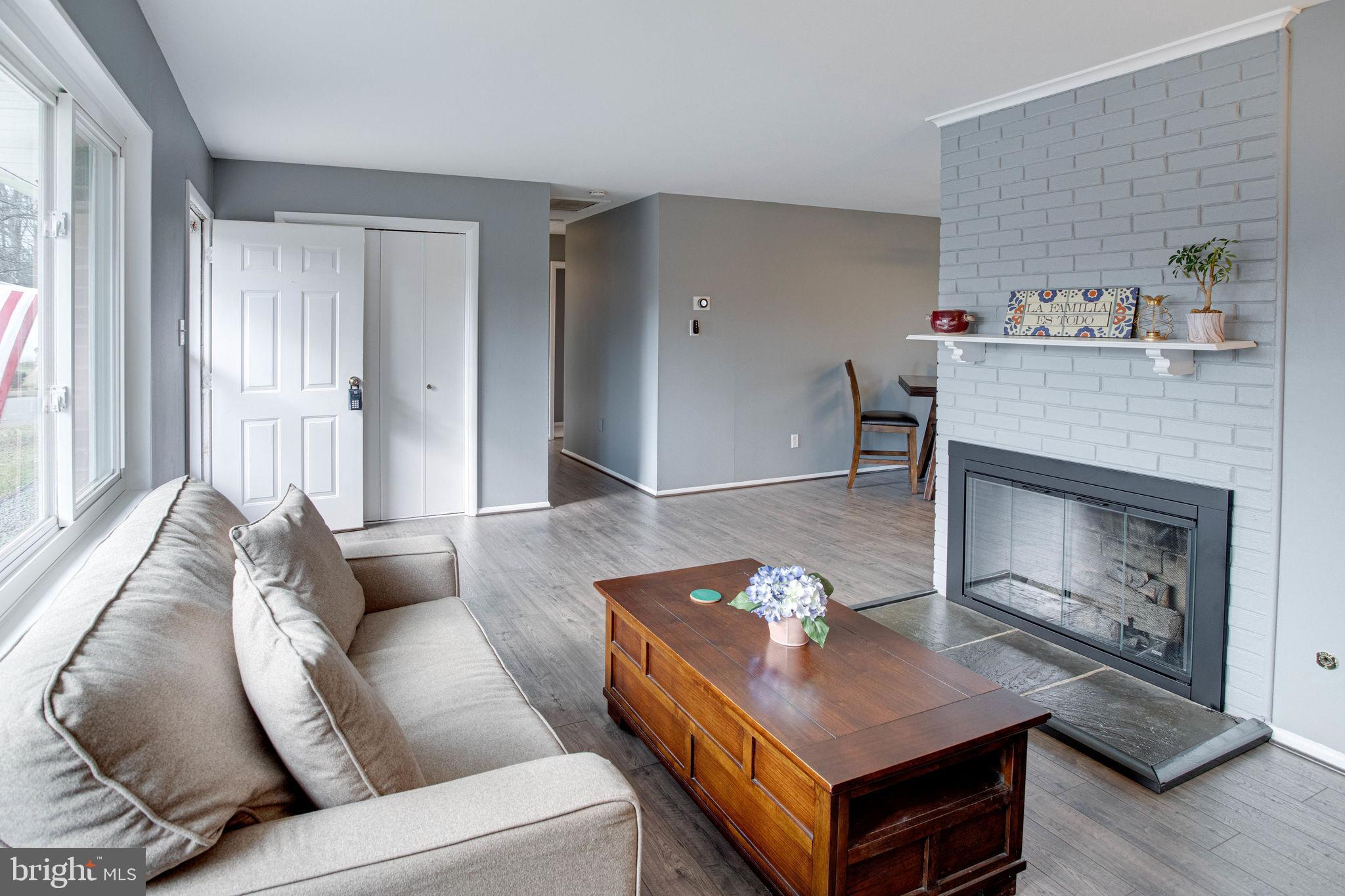 7604 Cosgrove Place Springfield, VA 22151 - Photo 11 of 40 Gallery Image 11