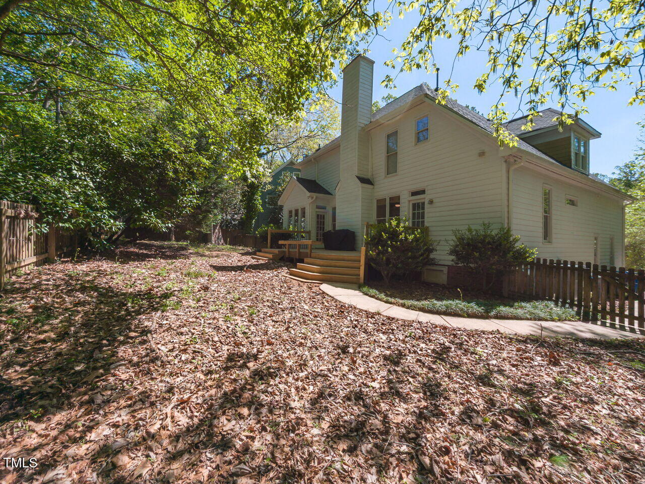6909 Clear Sailing Lane Raleigh, NC 27615 - Photo 29 of 33 029-1280x960-backyard