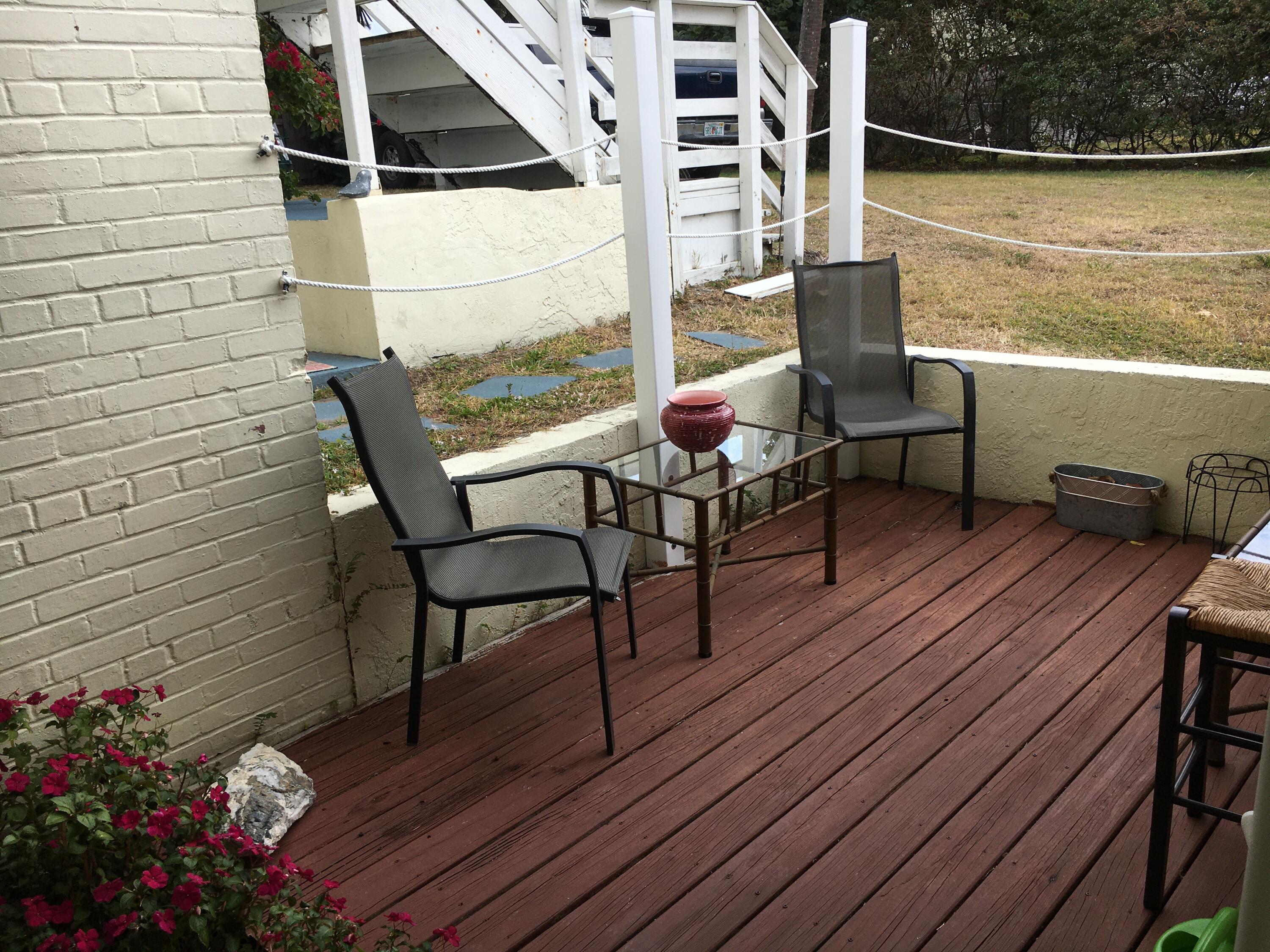 1140 Hernando Street Fort Pierce, FL 34949 - Photo 14 of 37 a view of sitting area with furniture