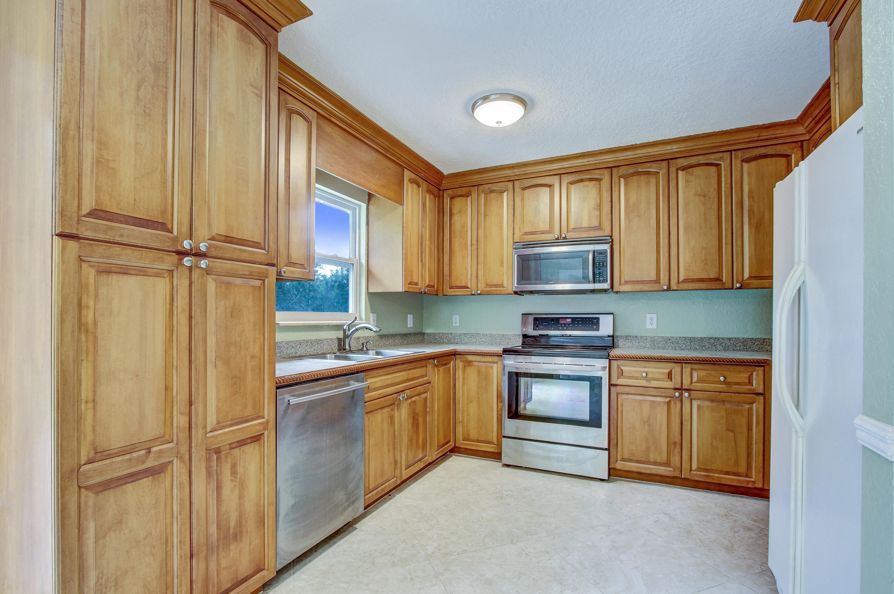 16648 Randolph5