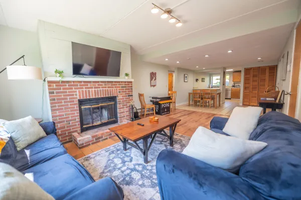 $349,000 | 32 B Snow Tree Lane, Unit OAKS B, West Dover, VT 05356