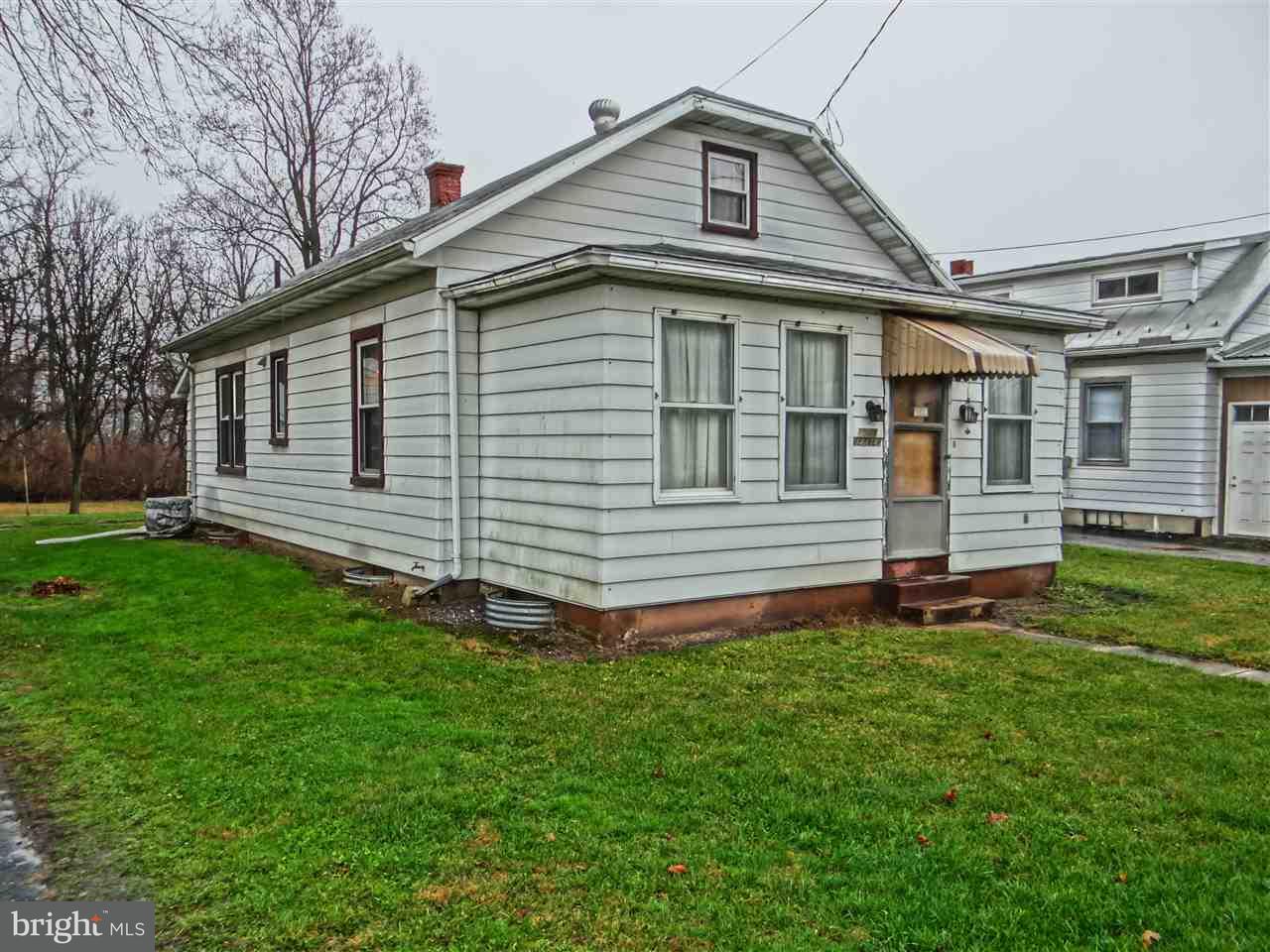 1549 Spring Road Carlisle, PA 17013 - Photo 2 of 6 Gallery Image 2