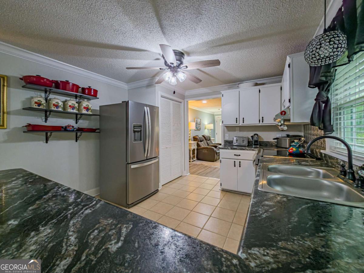 2242 Highway 82 Enigma, GA 31749 - Photo 15 of 47