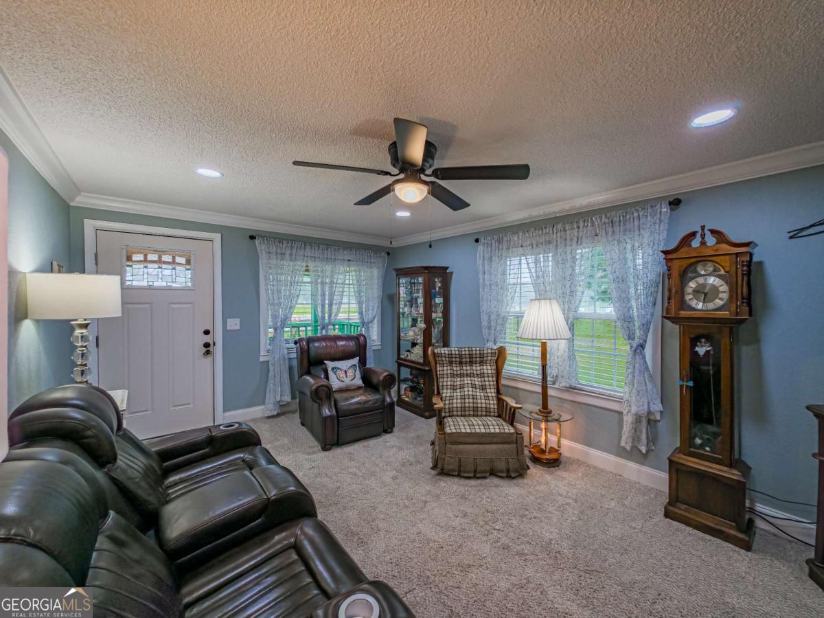 2242 Highway 82 Enigma, GA 31749 - Photo 10 of 47