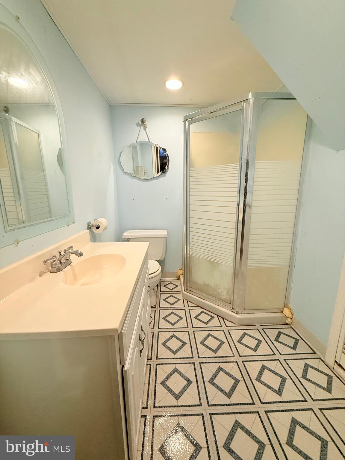 8418 Kavanagh Road Baltimore, MD 21222 - Photo 10 of 24 BASEMENT FULL BATH