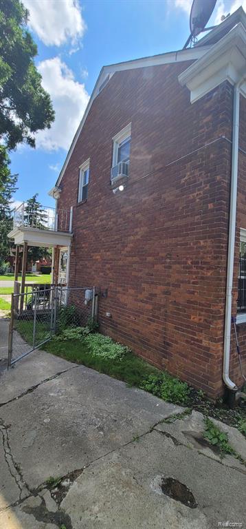16875 Evergreen Road Detroit, MI 48219 - Photo 3 of 10