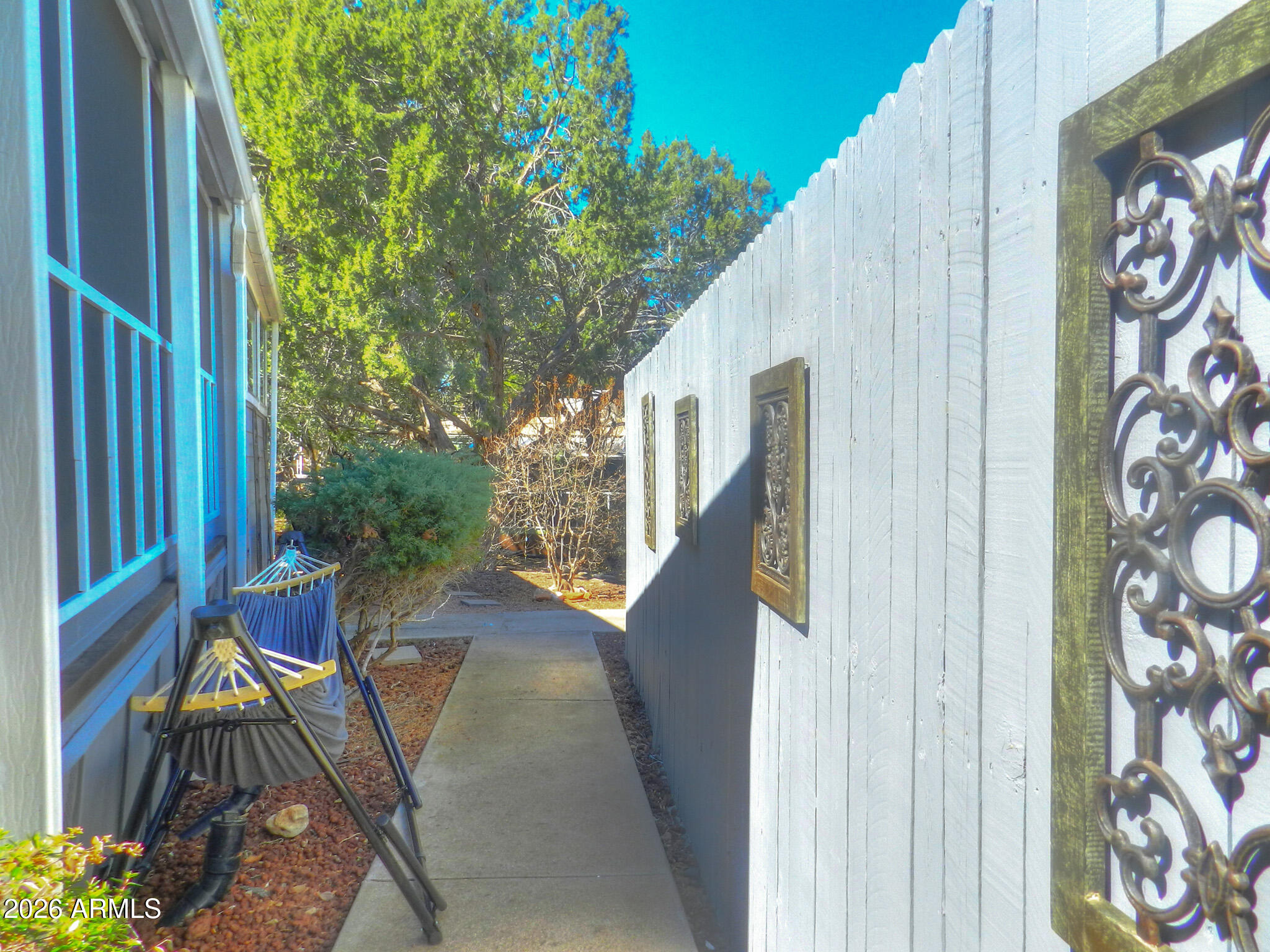 6770 West State Rte 89A, Unit 5 Sedona, AZ 86336 - Photo 23 of 27 Outdoor walkway