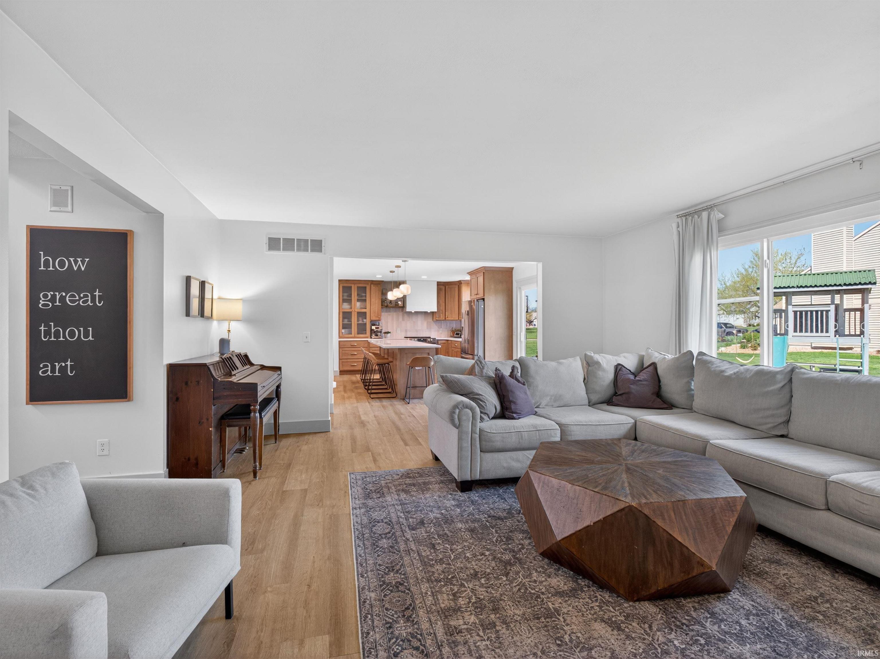 5103 Holly Oak Road Fort Wayne, IN 46845 - Photo 8 of 36