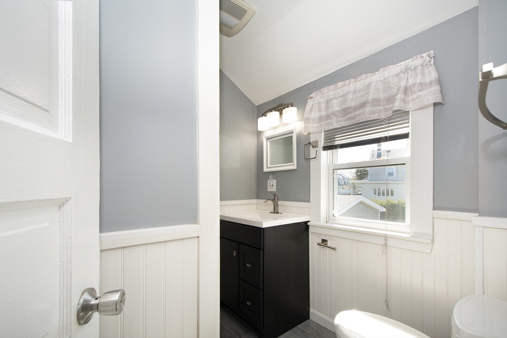 43 Arnold Road Quincy, MA 02171 - Photo 25 of 36 Gallery Image 25