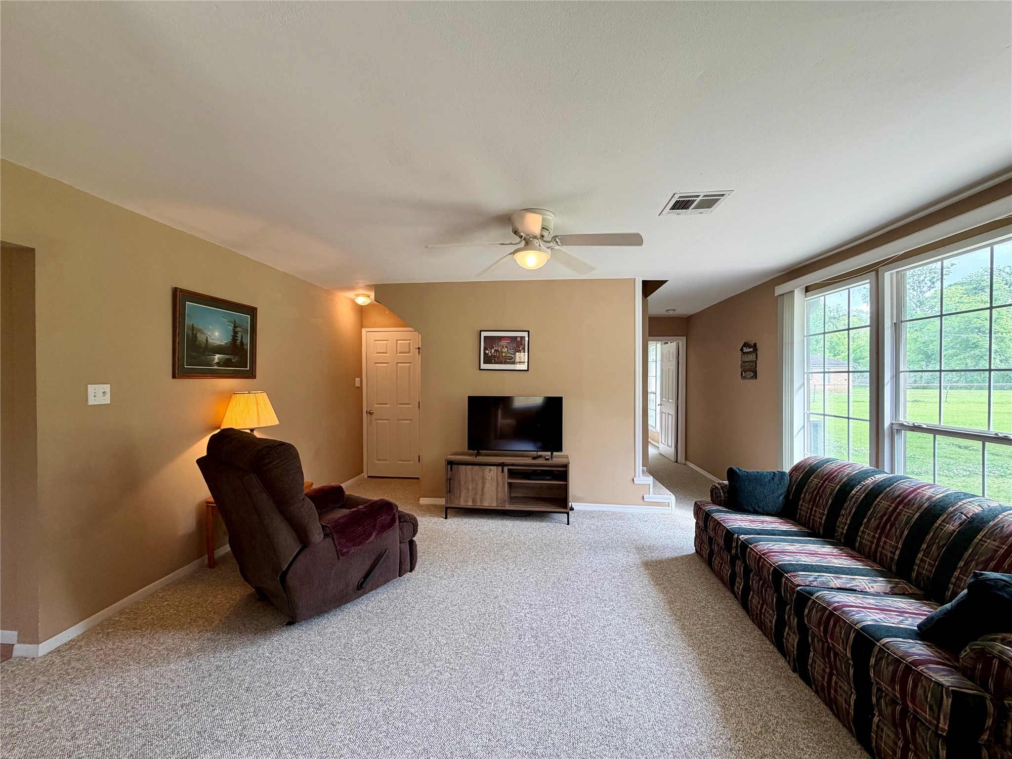 114 Edgewater Street Clute, TX 77531 - Photo 14 of 38