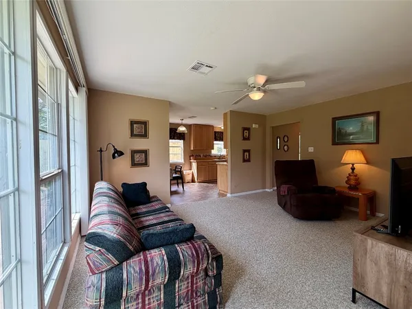 $215,000 | 114 Edgewater Street, Clute, TX 77531