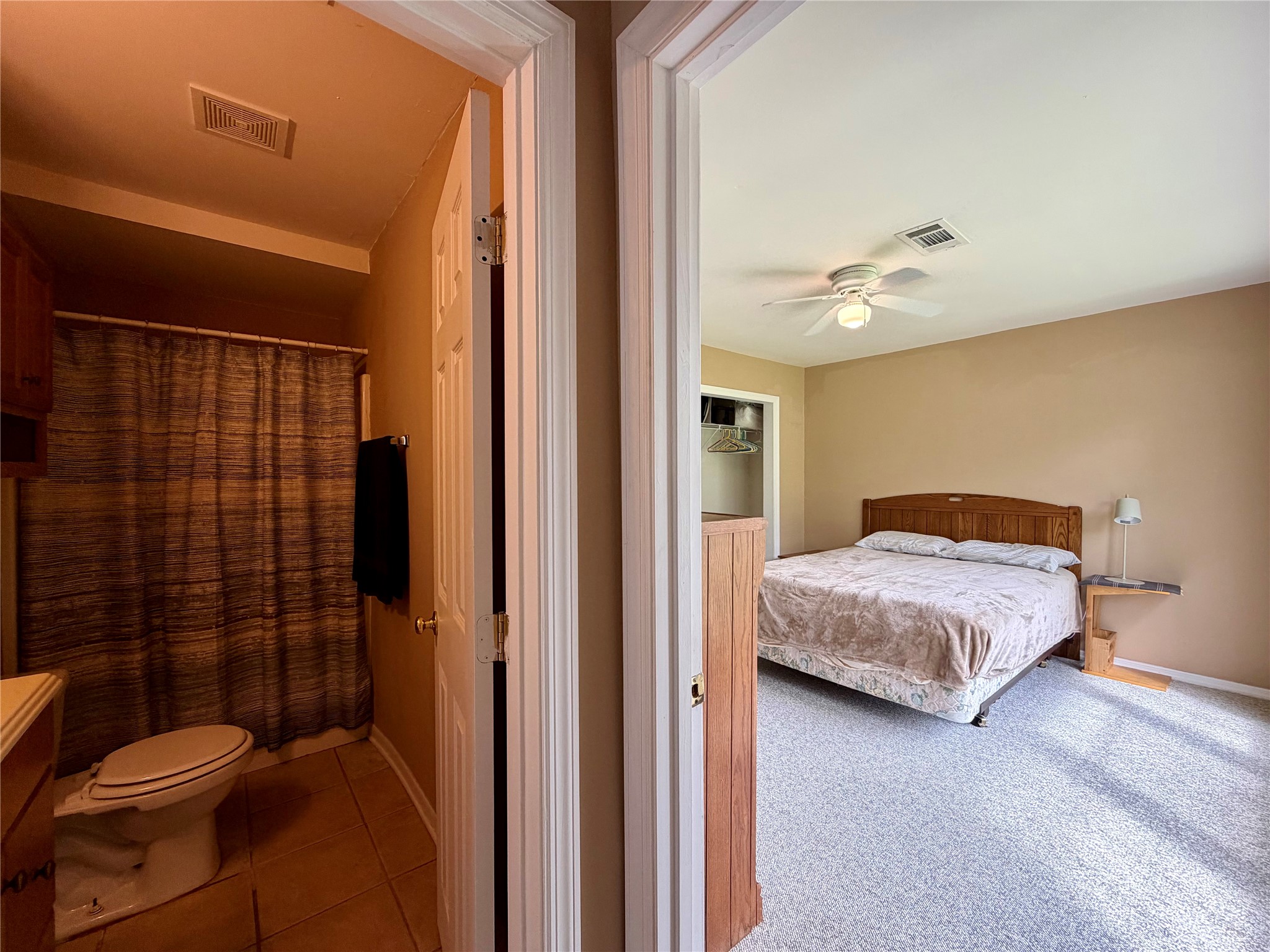 114 Edgewater Street Clute, TX 77531 - Photo 17 of 38