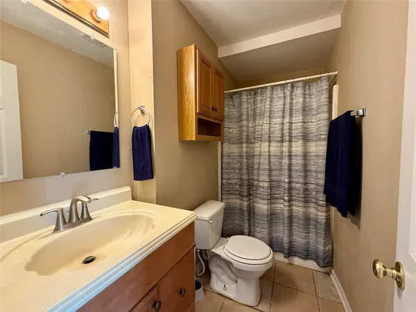 $215,000 | 114 Edgewater Street, Clute, TX 77531