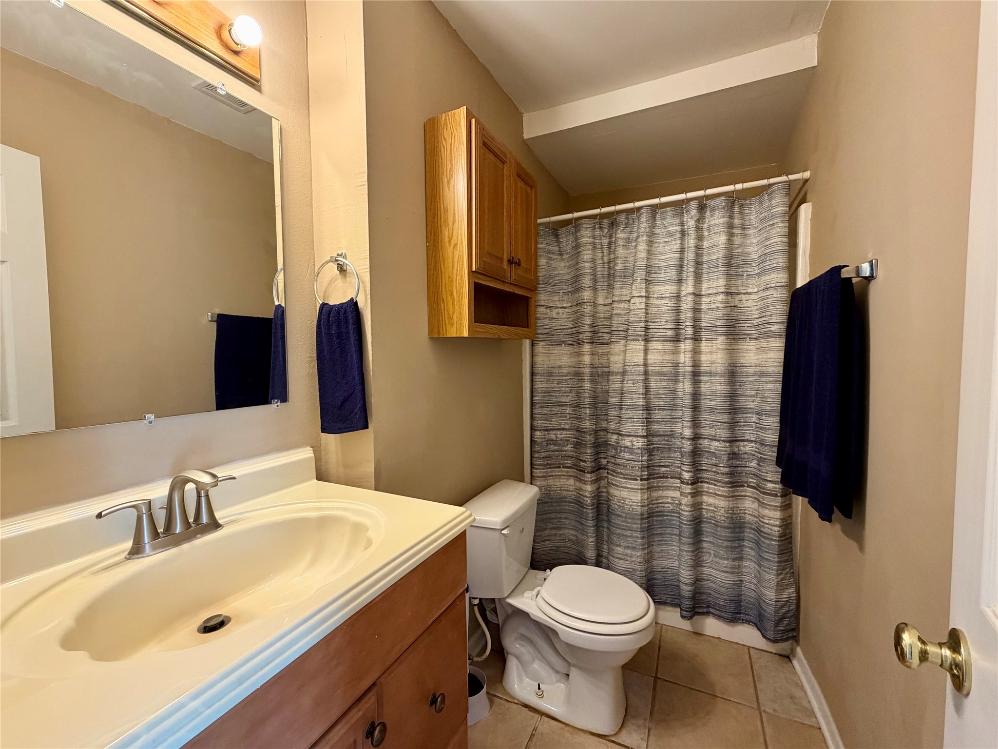 114 Edgewater Street Clute, TX 77531 - Photo 18 of 38