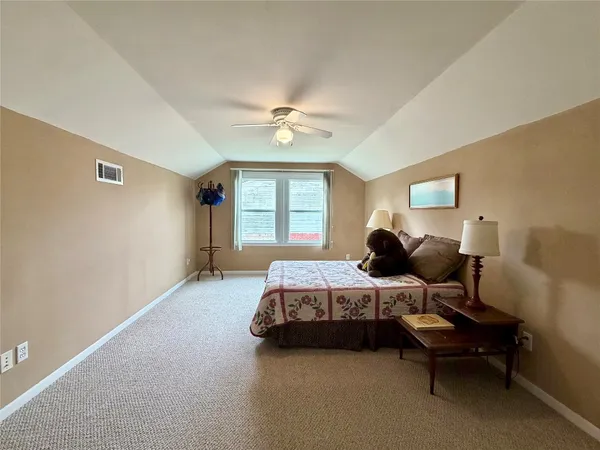 $215,000 | 114 Edgewater Street, Clute, TX 77531